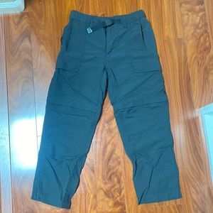 North face cargo pants, converts to shorts with zipper size M